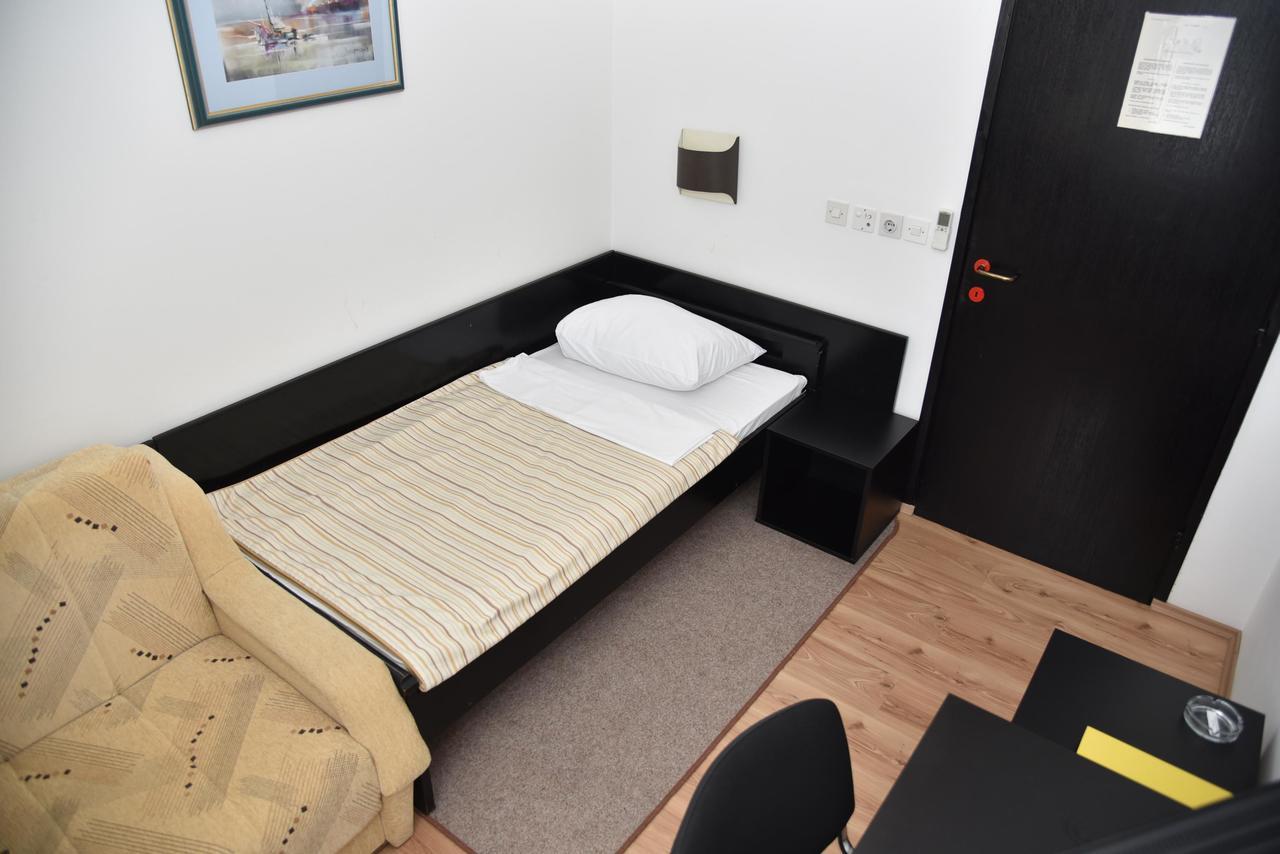 Hotel Park Nasice Exterior foto